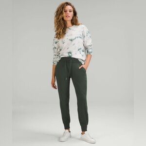 Lululemon Ready to Rulu High-Rise Jogger
Smoked Spruce